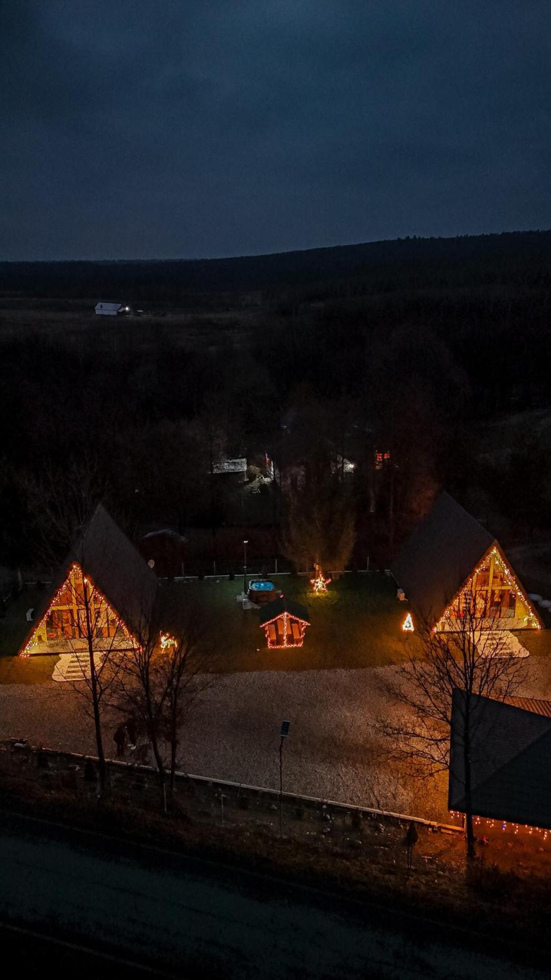 Povestea Din Munti Arpaşu de Sus Buitenkant foto